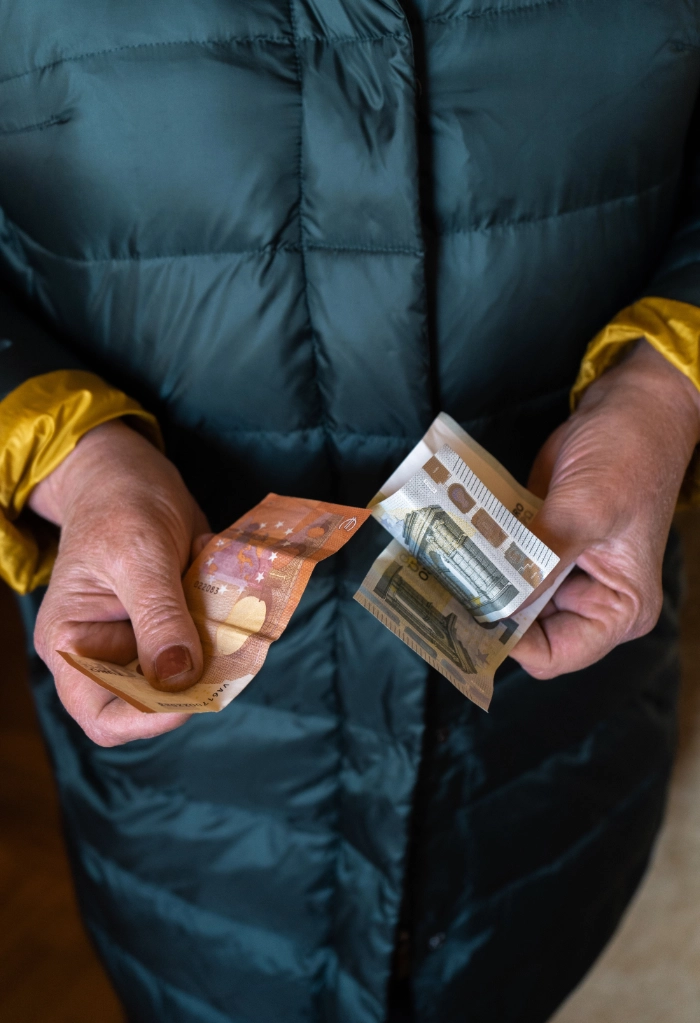 aio aanvulling ouderen vrouw extra contant geld advocaat
